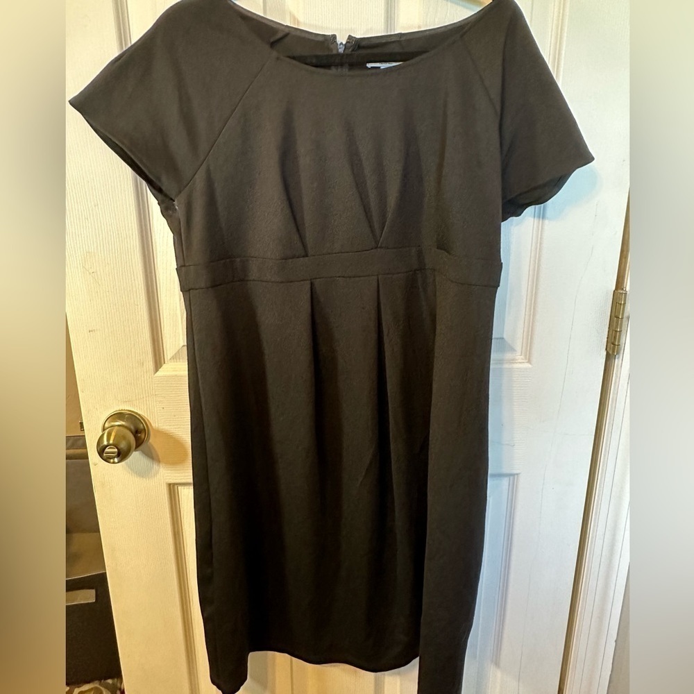 Black Scoop Neck (with pleats)‎ Dress